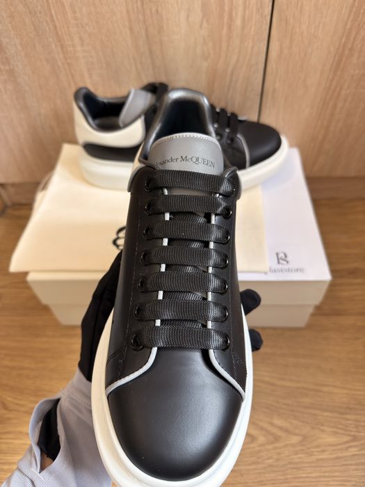 Adidasii de barbati Alexander Mcqueen negrii