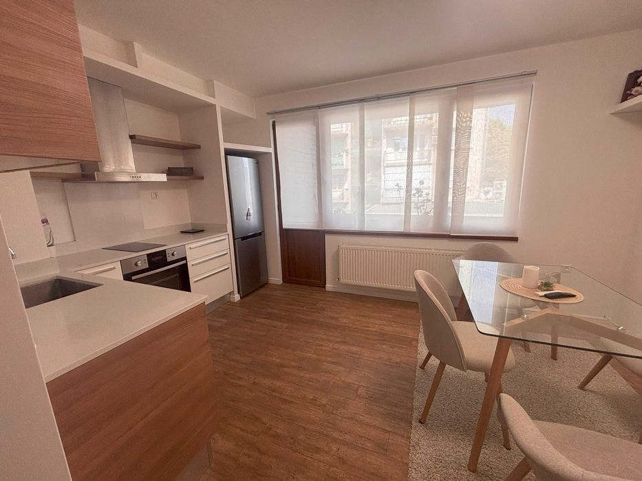 Дава се под наем Четиристаен апартамент в Карлово - 96 кв.м за 510 € - Снимка #3