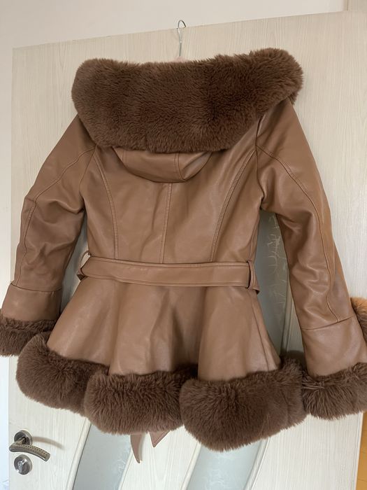 Дамско кафяво палто