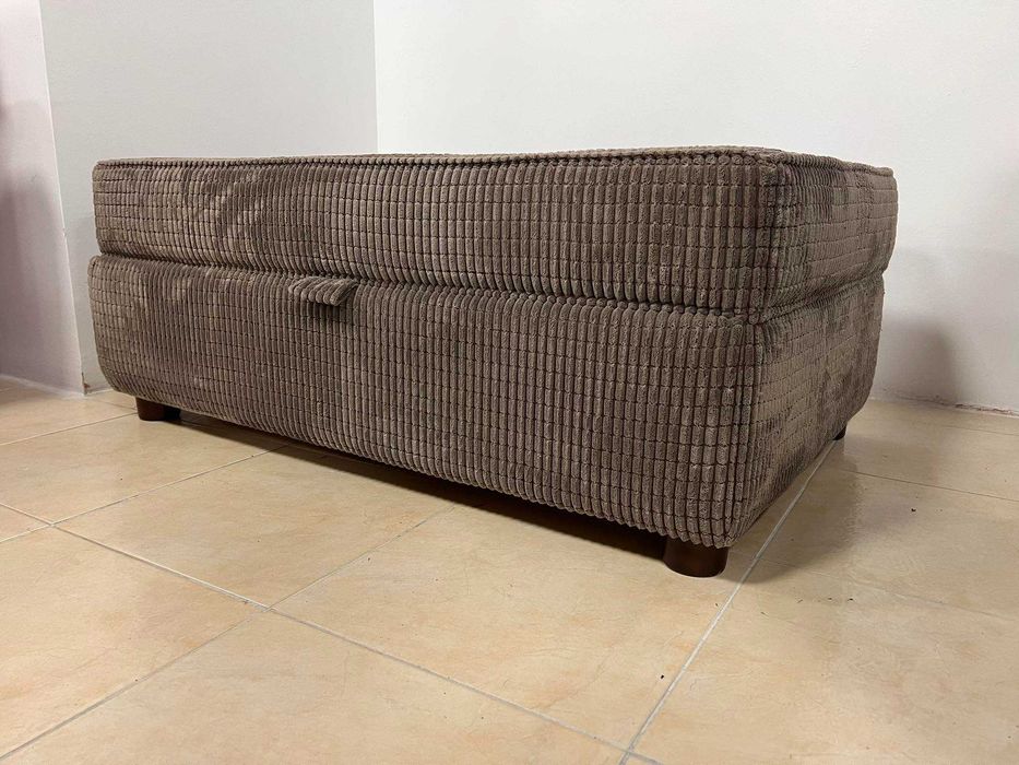 Голяма светло кафява табуретка от плат ракла