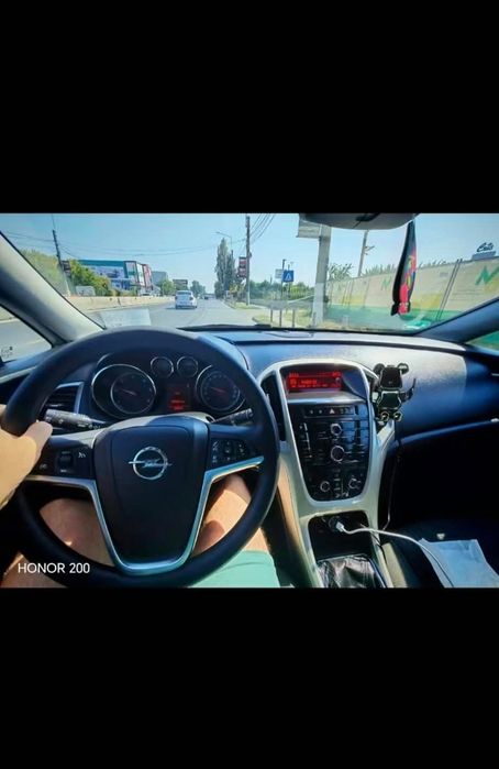 OPEL Astra 2011 — imagine 4