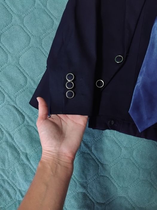 Продам школьную форму для мальчиков