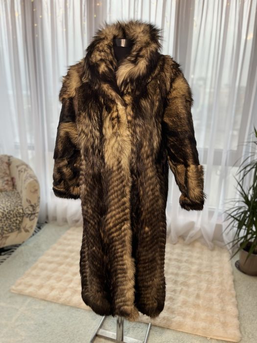 Haina din blana naturala de lup/coiot rara pe piata marime M/L sau S +