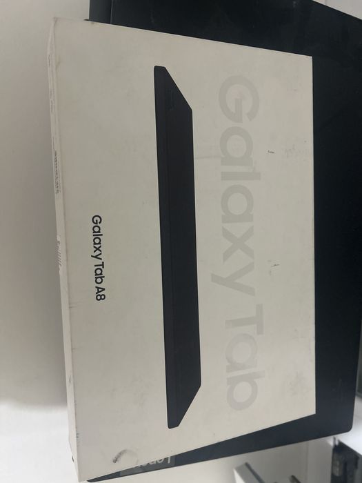 Продаю планшет Samsung Tab A8