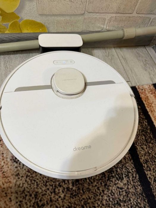 Продам робот пылесос Dreame D9