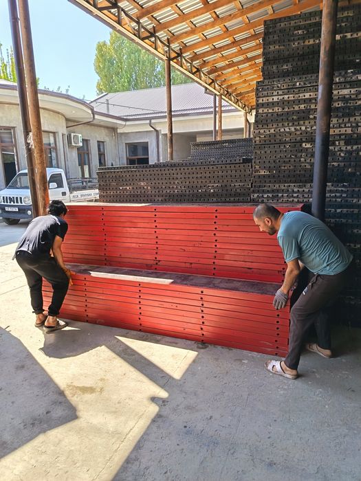 Kalona rigel opalubka stoyka lesa