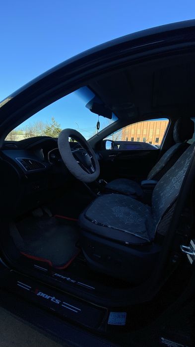 Продам автомобиль кроссовер