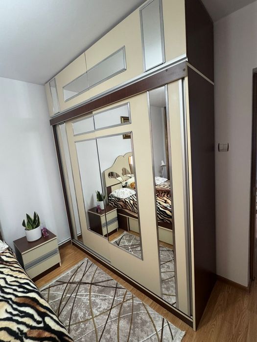 Vând mobila dormitor