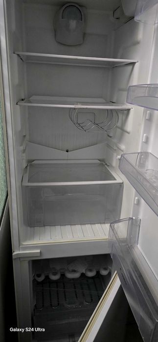 Хладилник за вграждане Candy