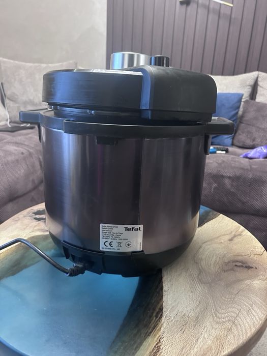 Комбиниран Мултикукър и Еър фрайър в едно