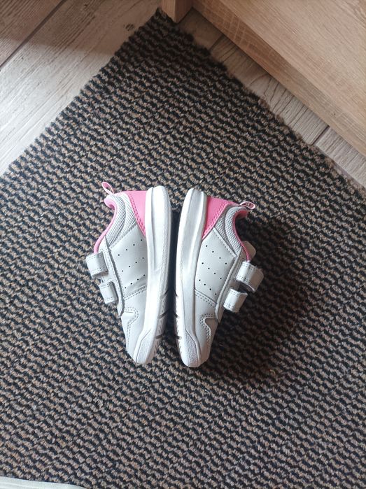 Обувки и боти номер 24