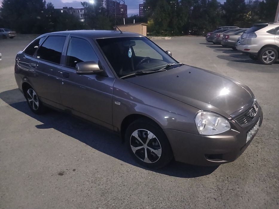 Продам ладу прирору хэчтбек 2