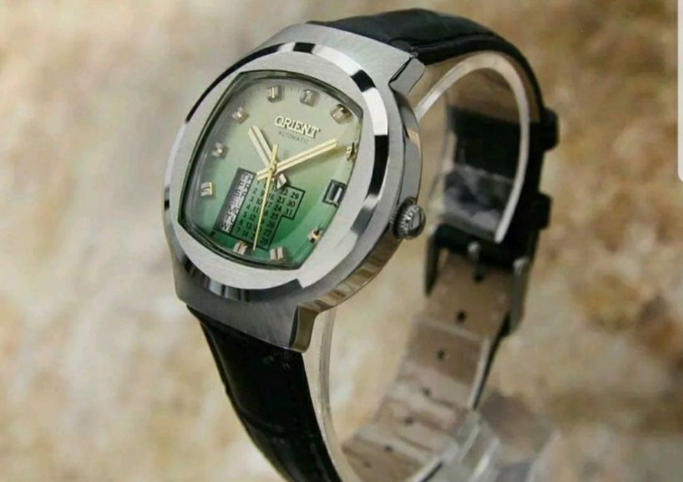 Orient calendar automat 1970 година,супер рядък часовник