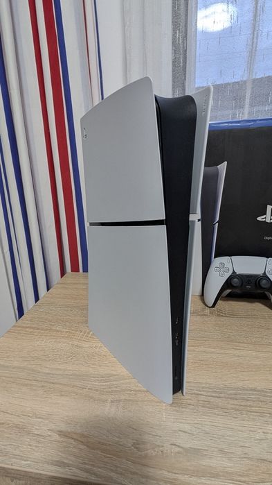 PlayStation 5 Digital Edition / fullbox