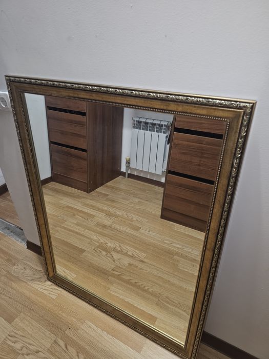 Зеркало настенное