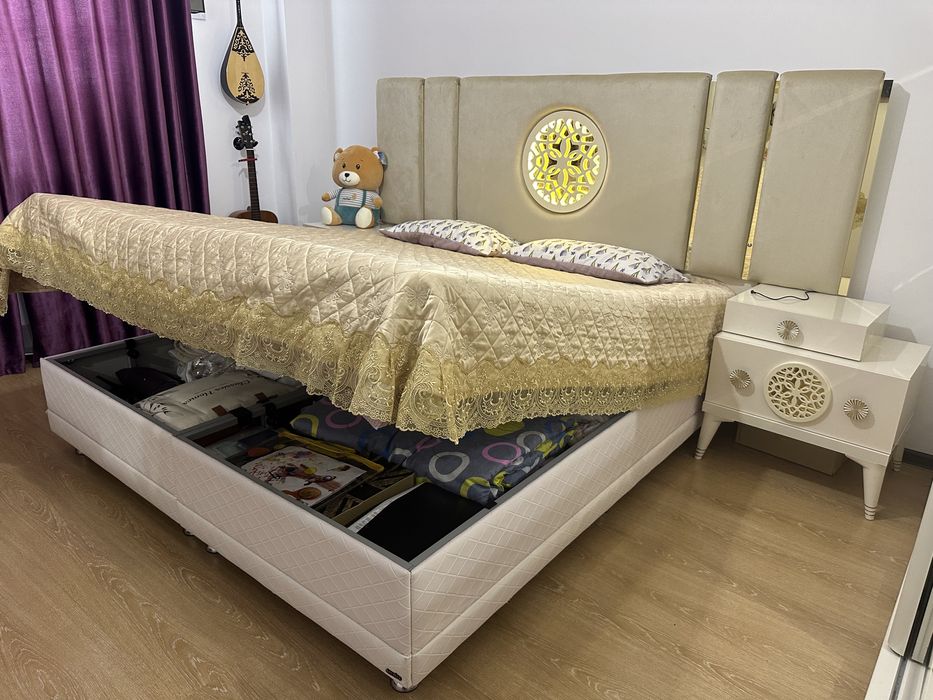 Спальный гарнитур