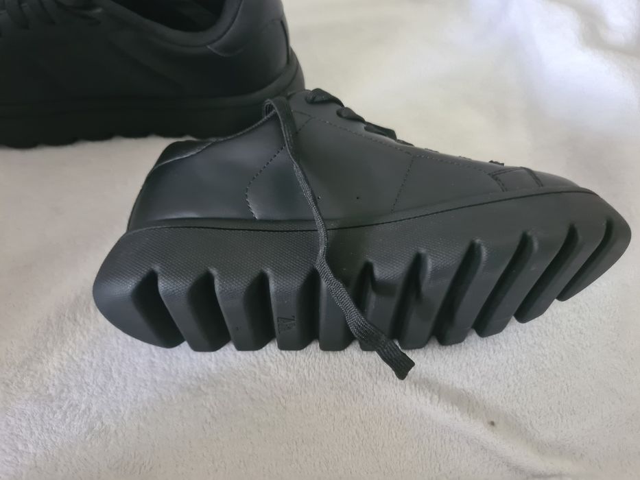 Adidași bărbați Zara