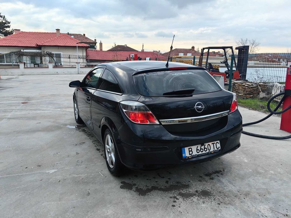 Opel Astra H GTC