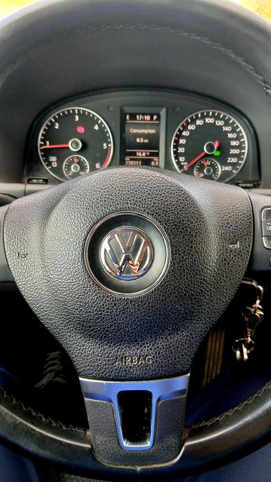 VOLKSWAGEN Touran 2013 — imagine 4