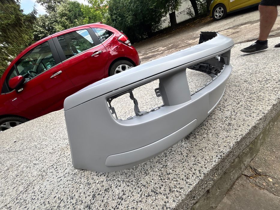 Предна броня за VW Golf 5 грундирана