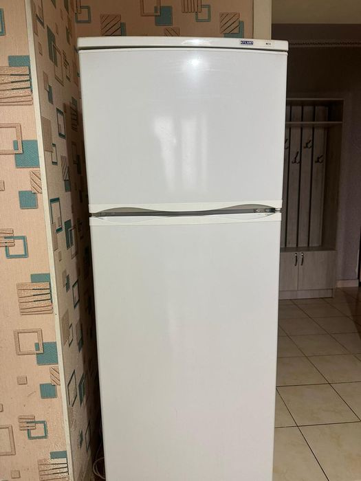 Холодильник б/у как новый