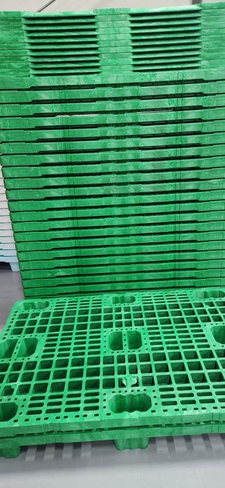 Паддоны Пластиковые Евро поддон  новые. 1200 х 800 х160 мм Цен 340000с