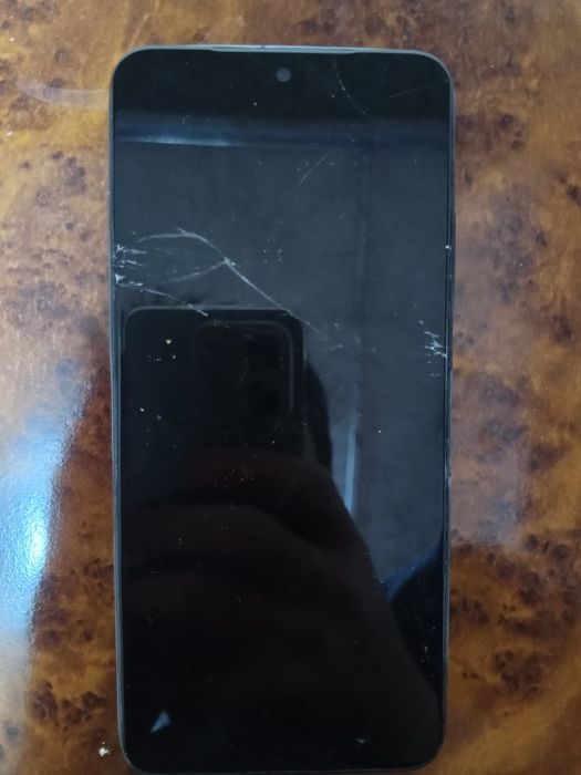 Redmi note 11(6:64) va infinix (6:128)