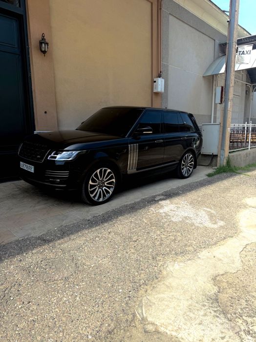 Range Rover sotuvda