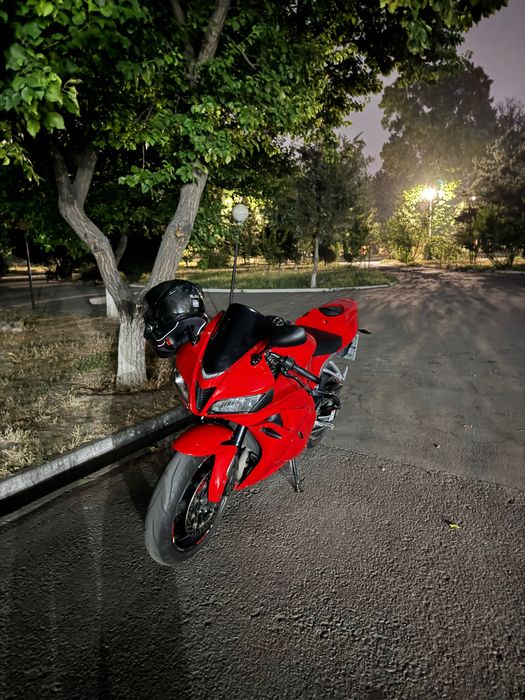 Мотоцикл HondaCBR600