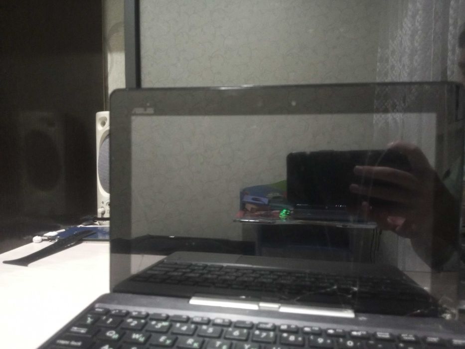 Ноутбук asus на запчасти