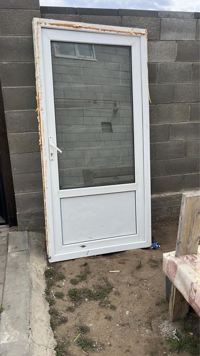 Пластик есік сатылады