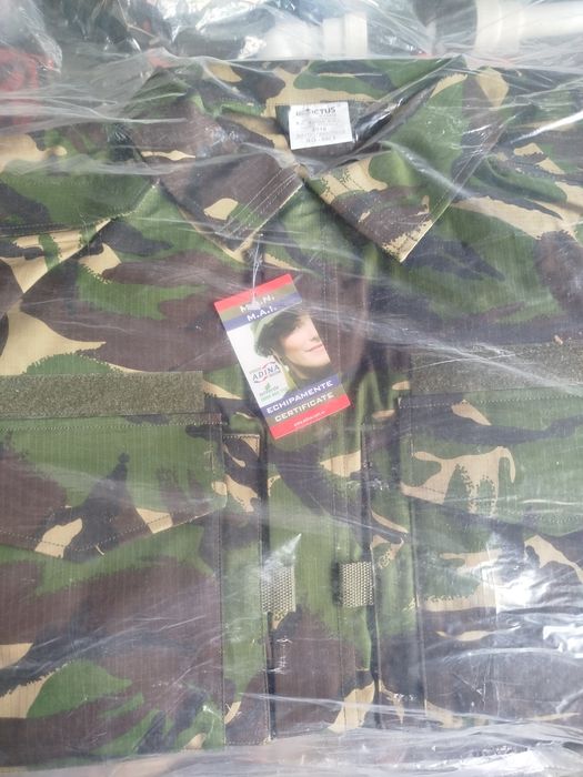 Costum militar ristop