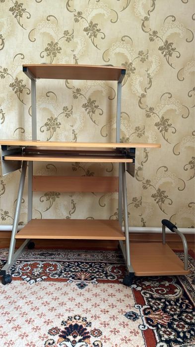 Компьютерный стол