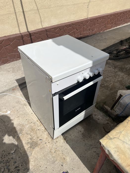 Продам газовую плиту