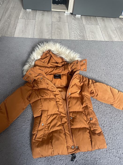 Geaca Bershka xs - s