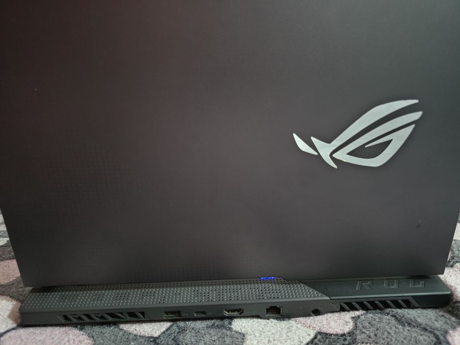 Игровой ноутбук Asus ROG Strix G513