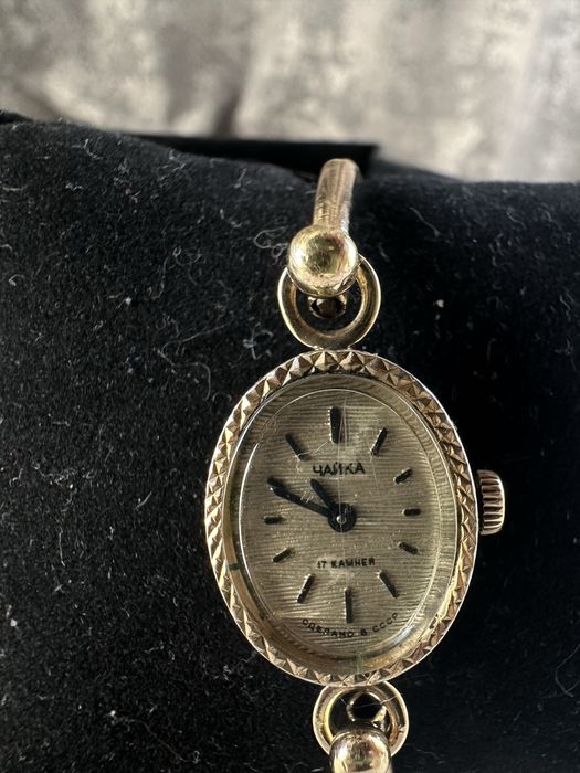 Продам советские винтажные часы