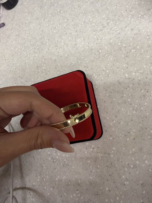 Браслет Van Cleef & Arpels литый золото лимонное