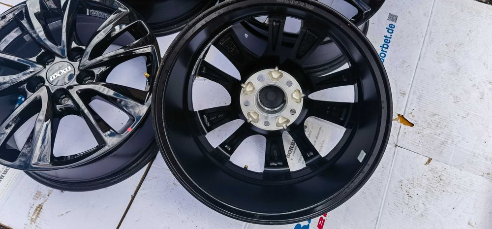 Чисто Нови 5 114,3  16 Цола Toyota, Lexus