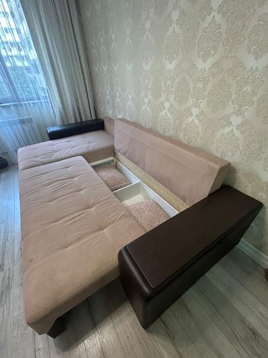 Срочно продам диван