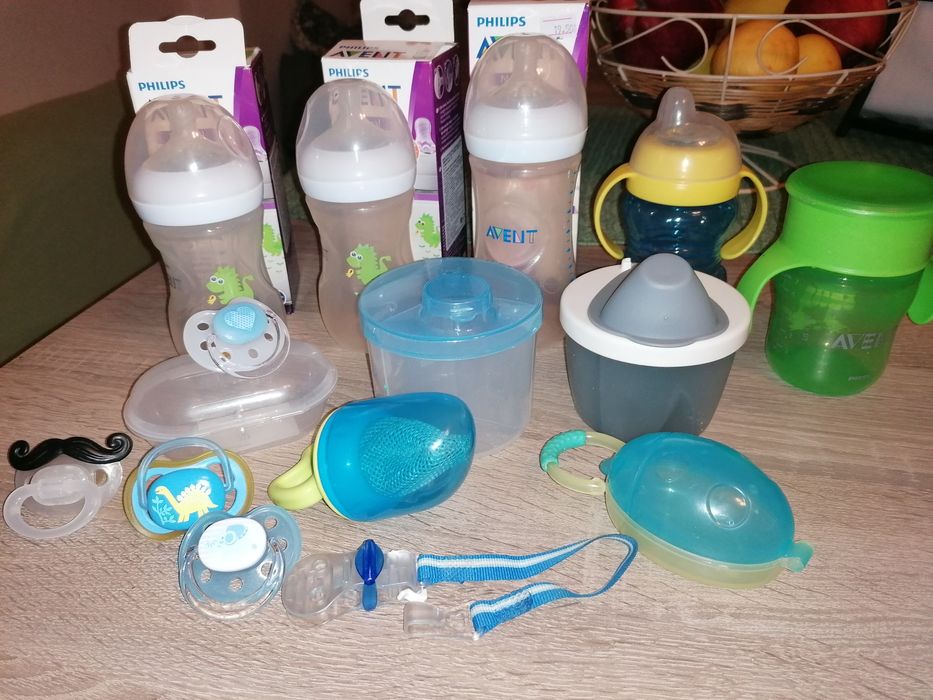 Бебешки комплект / шишета AVENT /залъгалки /преходно шише