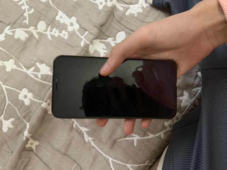 iPhone Xs Max 64gb в идеальном состоянии