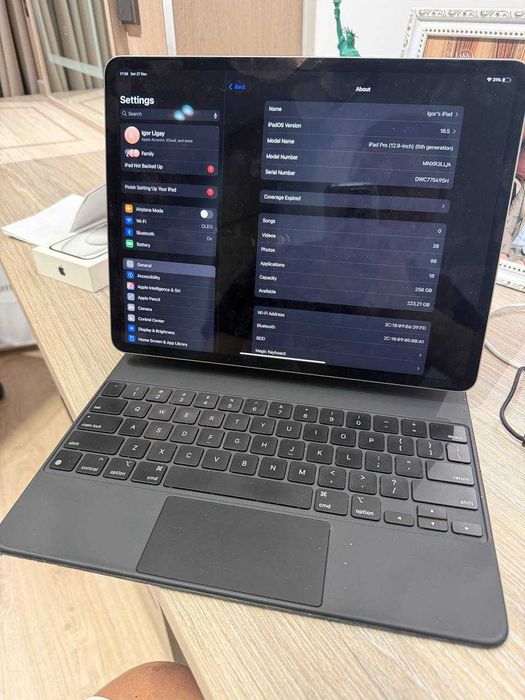 iPad Pro 12.9 (6th Gen M2) 256 GB + Magic keyboard