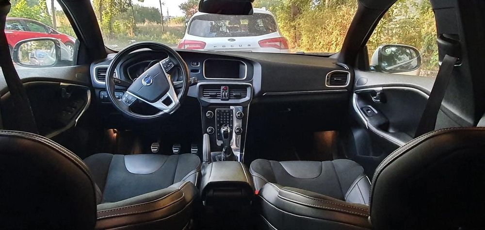 VOLVO V40 2015 — imagine 4