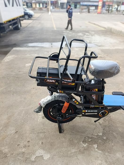 Monster Drongo keldi doʻkonga