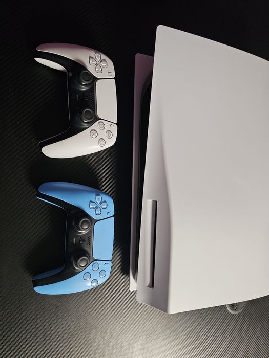 PS5 disk 825GB , 2 controlere + jocuri