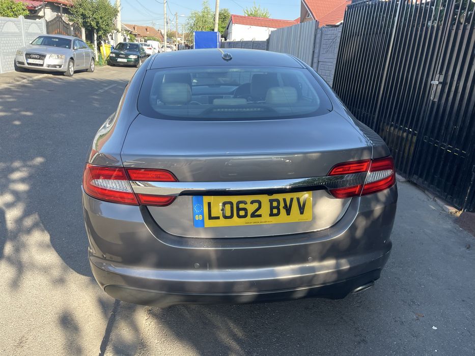 Bara fata Jaguar XF 224DT FACELIFT 2012
