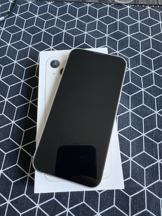 Iphone 13 128GB бял