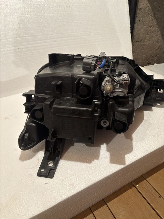 Десен фар Mazda CX-3   D10E-51030