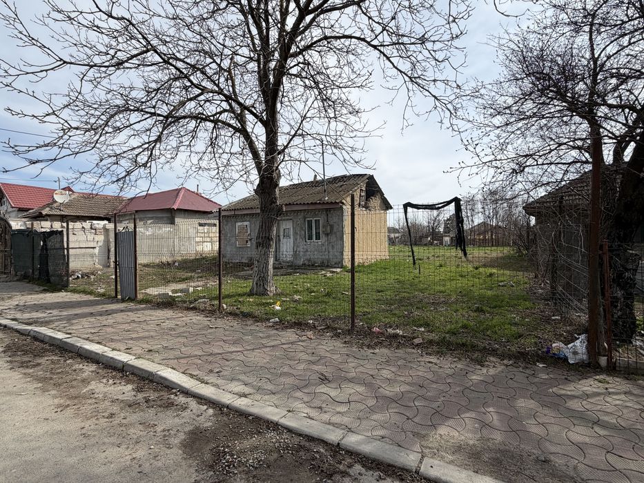 Vând teren intravilan +casă !